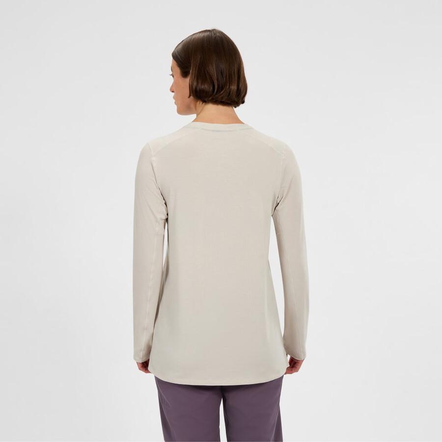 donna delta manica lunga tech tee grigio berghaus